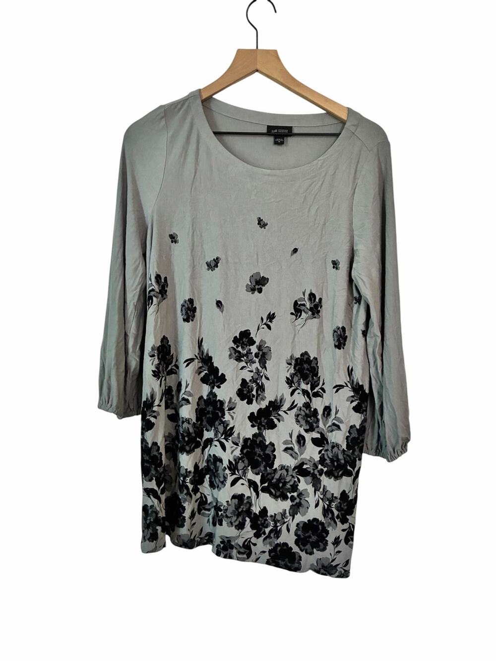 J Jill Wearever Gray Black Floral Pattern Tunic Blouse Ruched Sleeves Medium